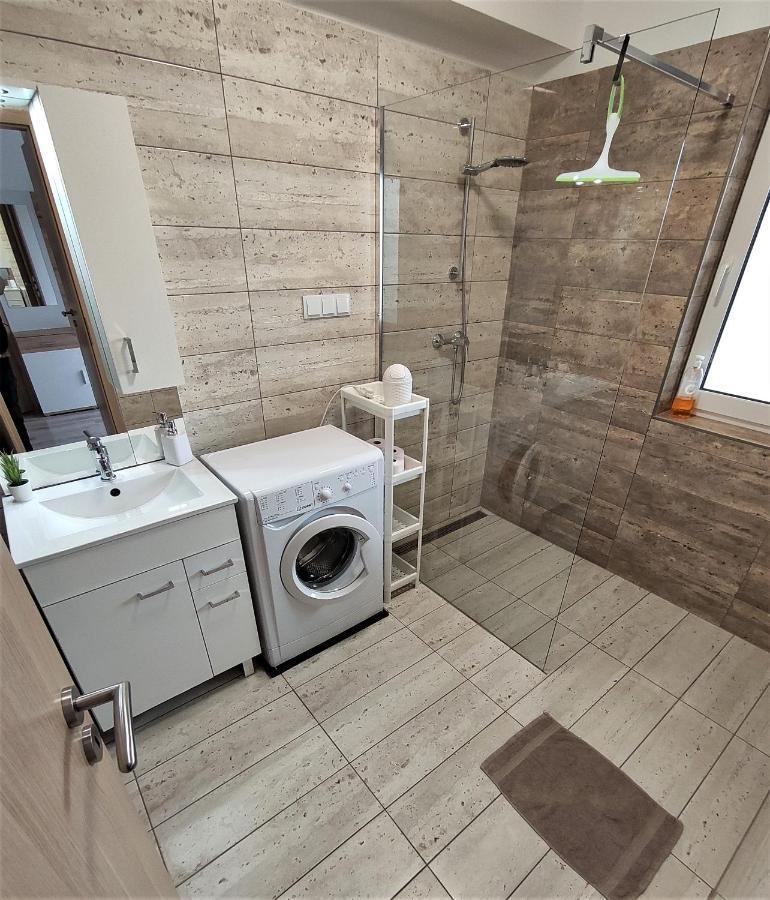 Hatvan Corner Apartments Дебрецен Екстер'єр фото