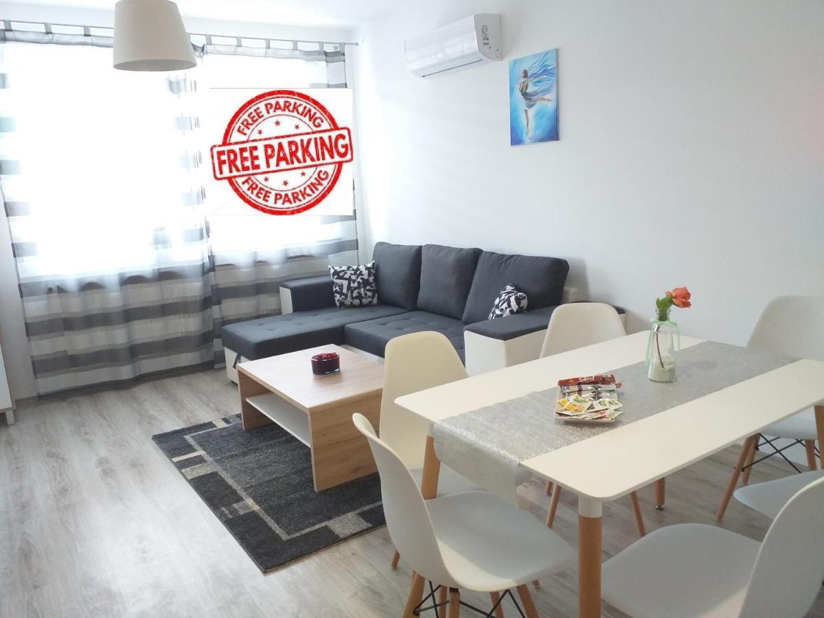 Hatvan Corner Apartments Дебрецен Екстер'єр фото