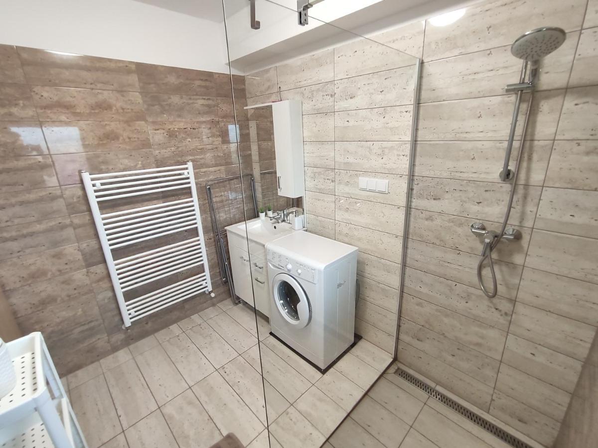 Hatvan Corner Apartments Дебрецен Екстер'єр фото