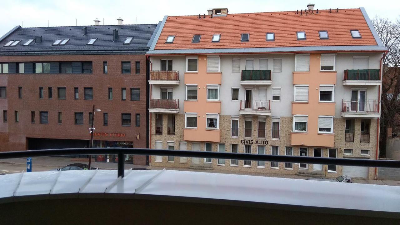 Hatvan Corner Apartments Дебрецен Екстер'єр фото